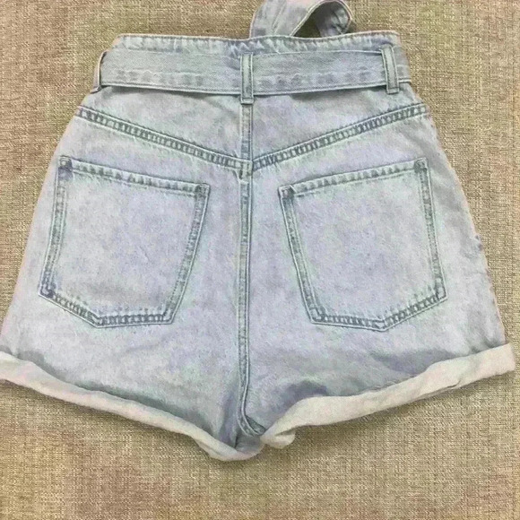 Zara Belted Denim Shorts / Light Blue - Picture 4 of 5